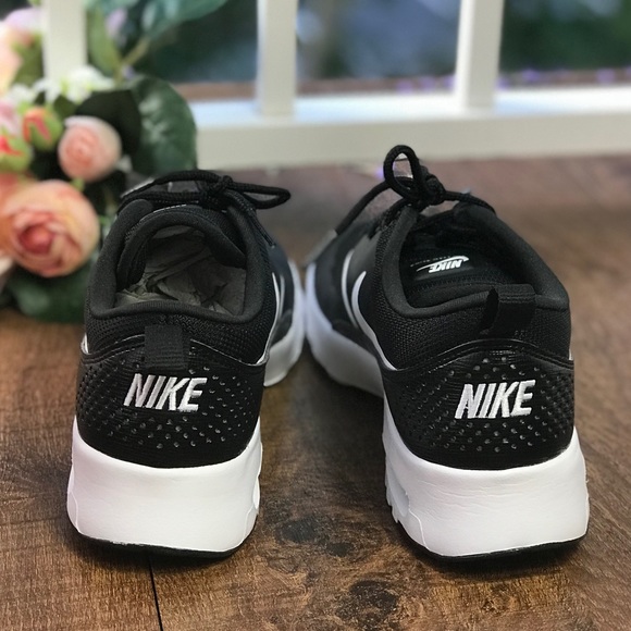 NWT Nike Air Max Thea Black WMNS - Picture 5 of 8